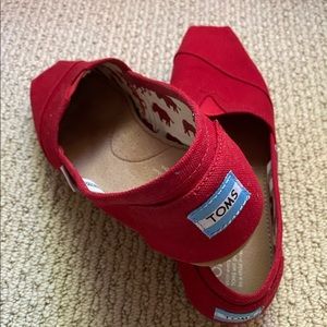 TOMS Red Apargata